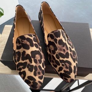 BRAND NEW size 10 Veronica Beard leopard flats